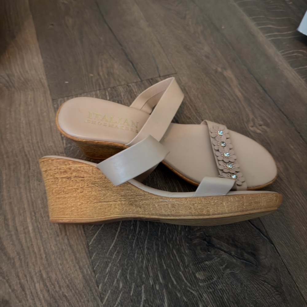 Italian Shoemakers size 9.5 pink floral wedges